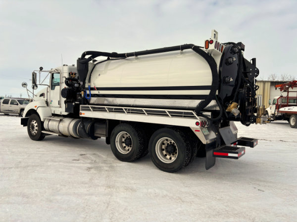 2025 Freightliner Tandem - Canadian Build vacuum truck