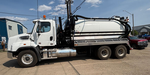2026 Freightliner w/Dumping Tank - Avail. Now vacuum truck