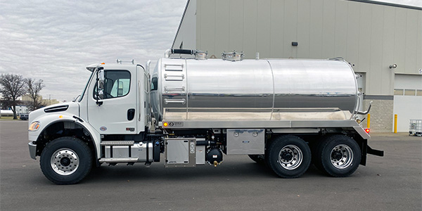 2026 Freightliner w/4000 USG Tank - CDN Budget Special vacuum truck